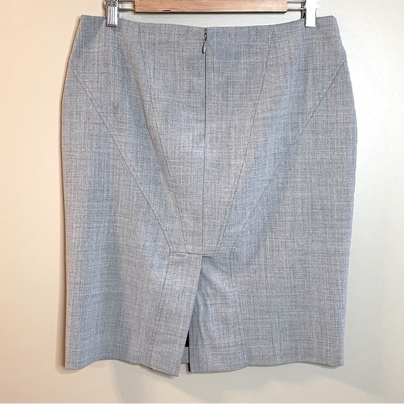 Le Chateau Short Skirt - Picture 2 of 10